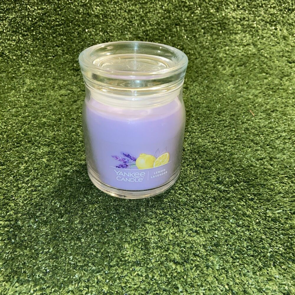 Yankee Candle 2-Wick Lemon Lavender 13 oz Jar Candle NEW